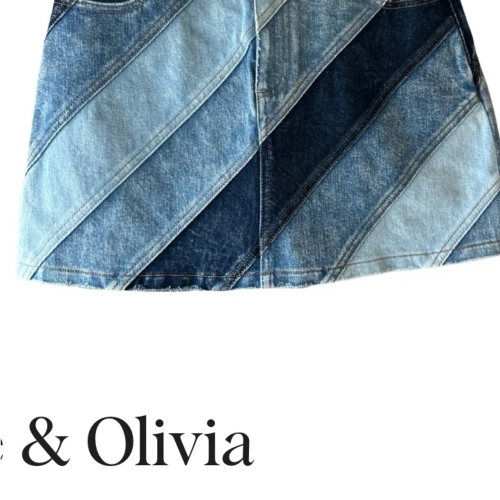 Alice + Olivia Blue Denim Jeans - Picture 6 of 13
